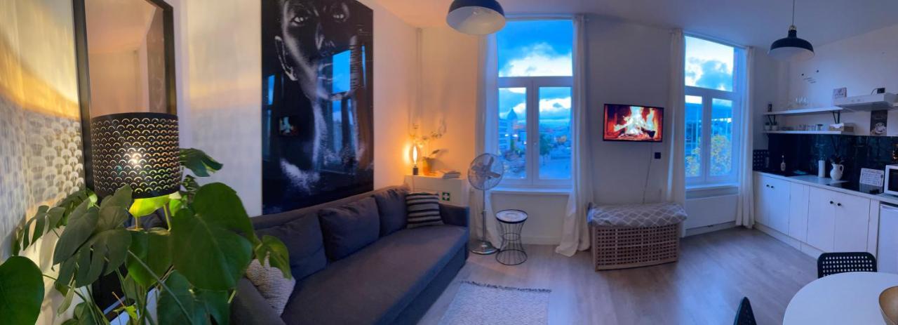 Sleep Inn - Black And White Modern Flat With Cityview Антверпен Екстериор снимка