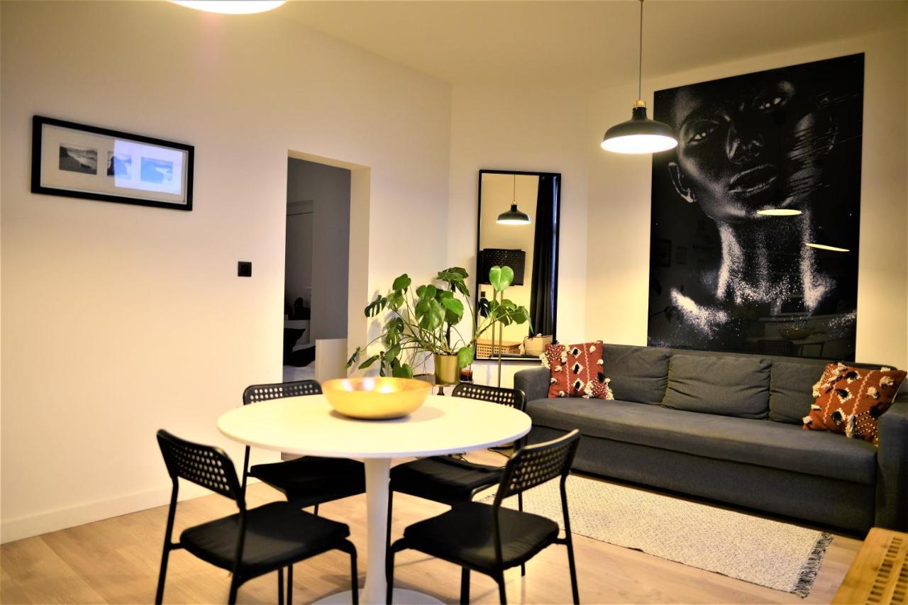 Sleep Inn - Black And White Modern Flat With Cityview Антверпен Екстериор снимка